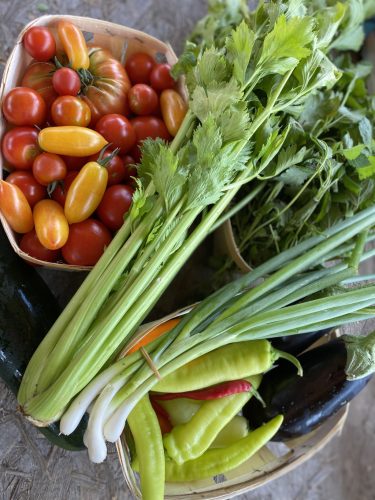 10 alkalmas KIS kosárnyi zöldségbérlet ajándékutalvány